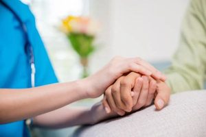 Diferencias entre SAD y residencia: qué opción es mejor para tu familia